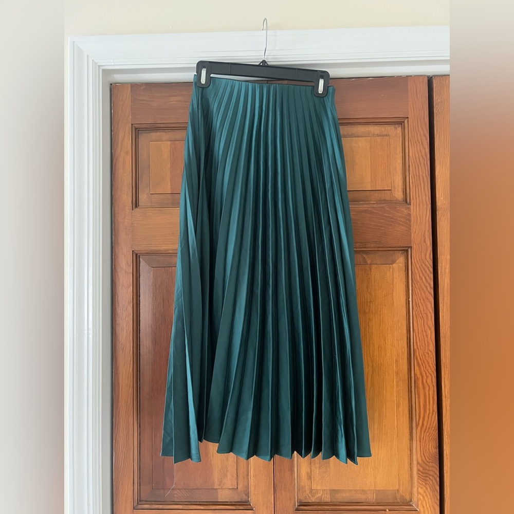 Zara Emerald Green Pleated Midi Skirt, Size Small